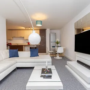 Apartment Right Place, London